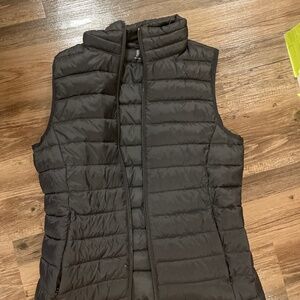 Amazon essentials vest
